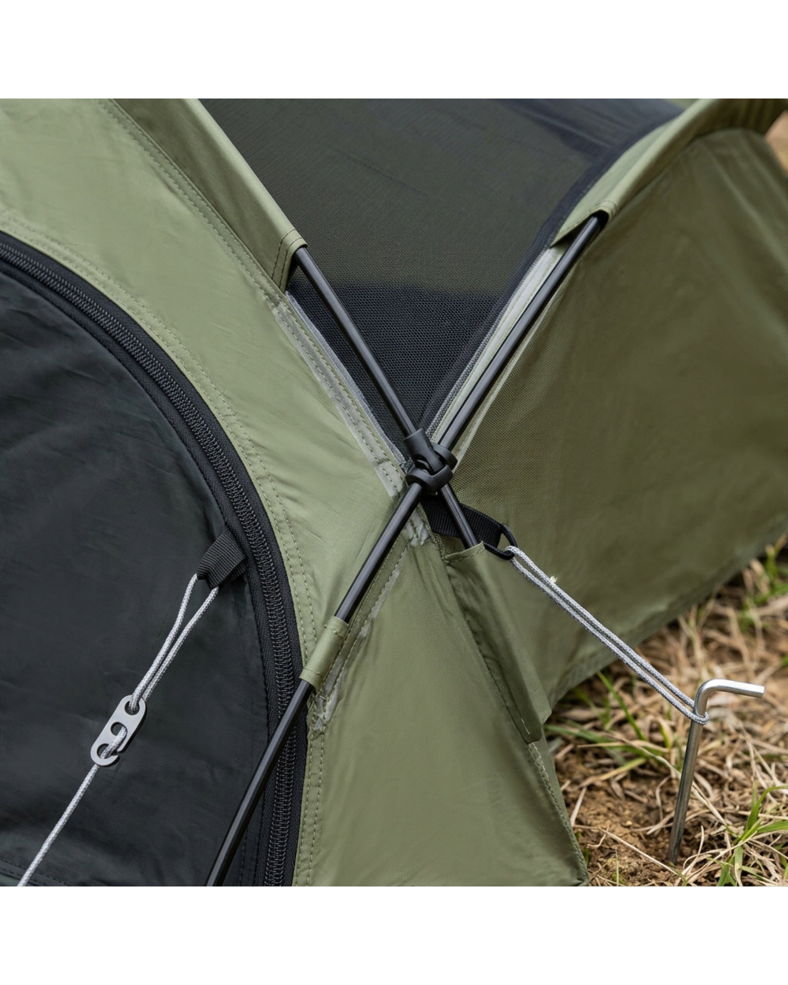 Wareo 2-Person Dome Camping Tent 210 x 150 cm Olive and Graphite - Detail view